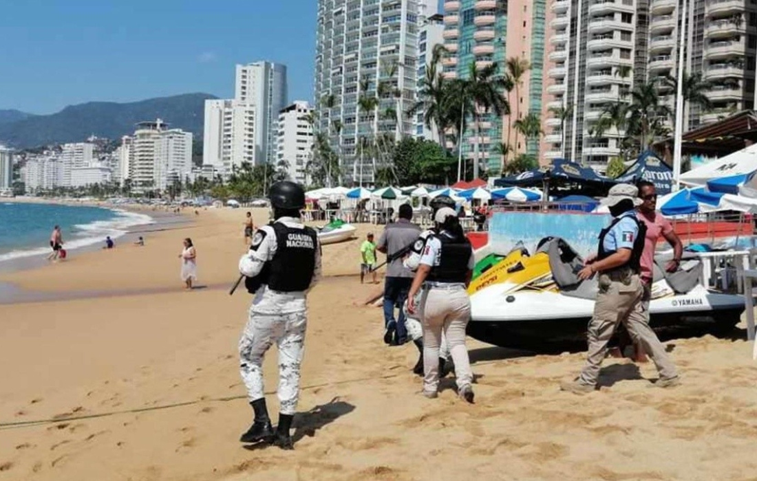 Mueren ahogados dos turistas en playa