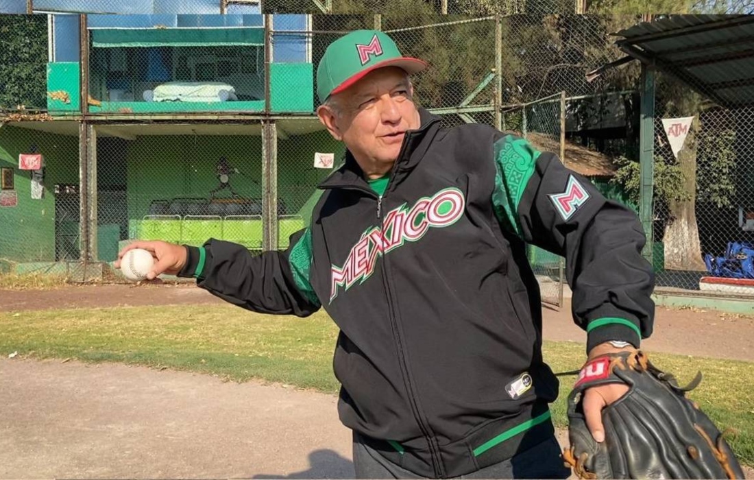 López Obrador autoriza construcción de estadio de béisbol en Tepic