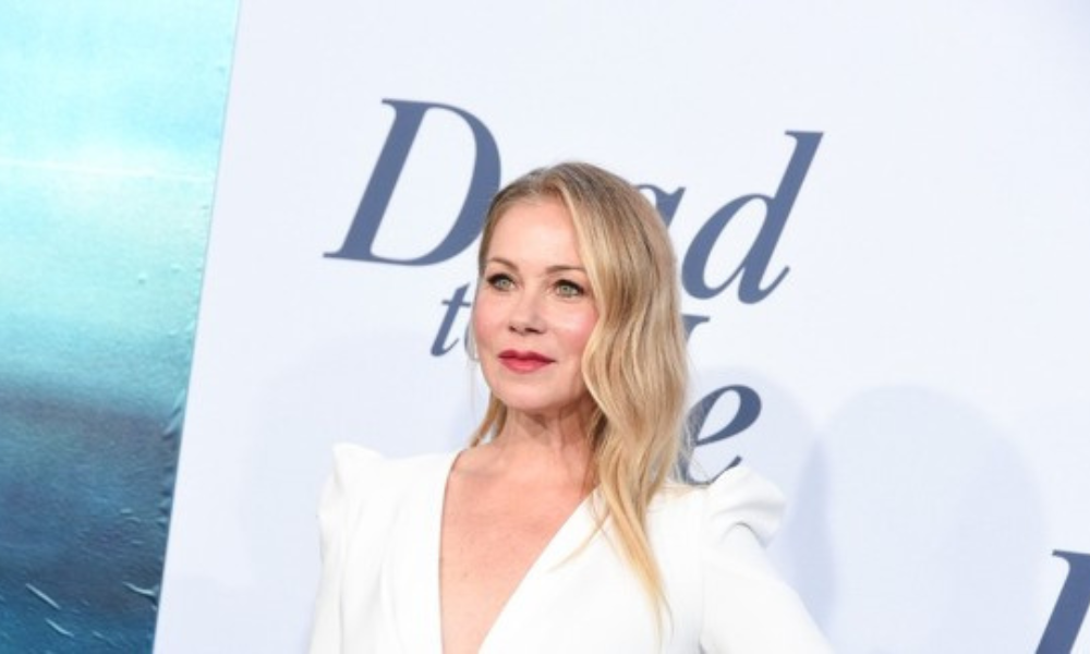 Christina Applegate habla sobre cómo es vivir con esclerosis múltiple y lo importante que era para ella terminar la serie Dead to Me