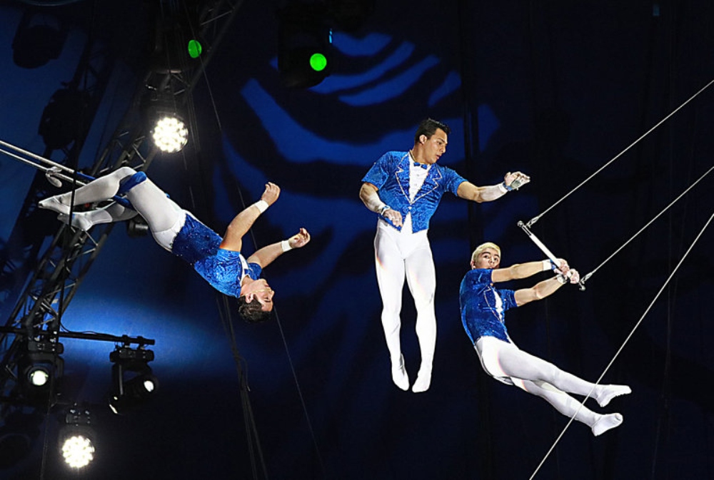 Trapecistas mexicanos ganan 1er lugar en festival de España