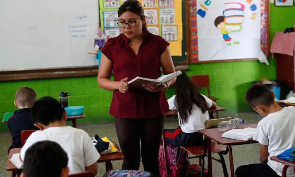 La labor de los docentes recobra protagonismo bajo administración actual