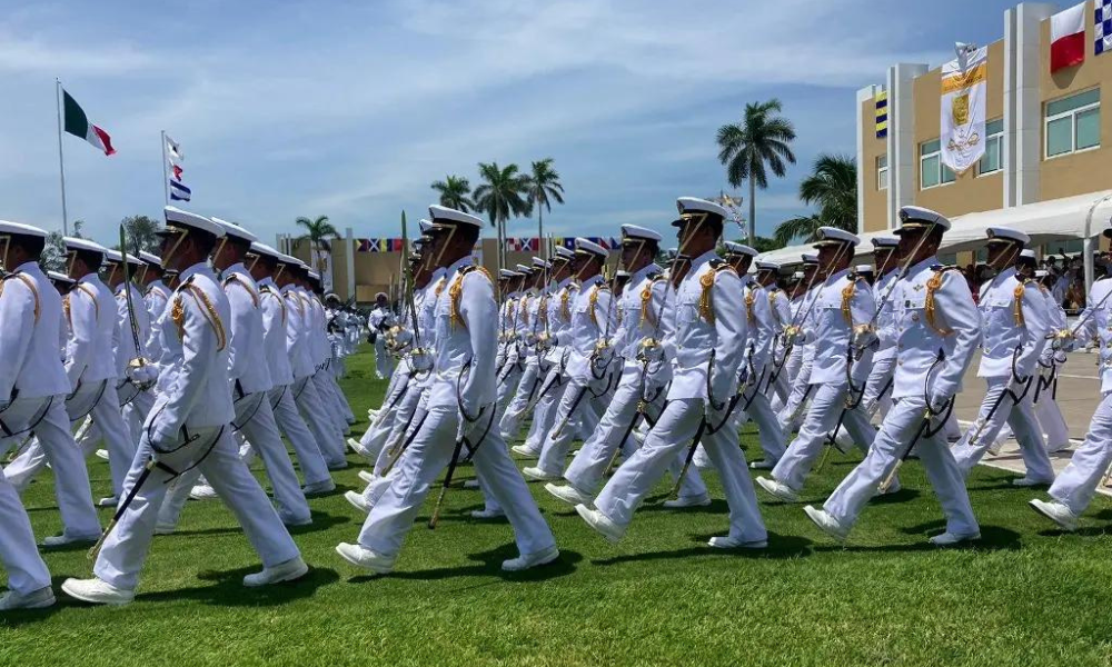 La Secretaría de Marina subraya la educación como interés supremo en ceremonia de graduación naval