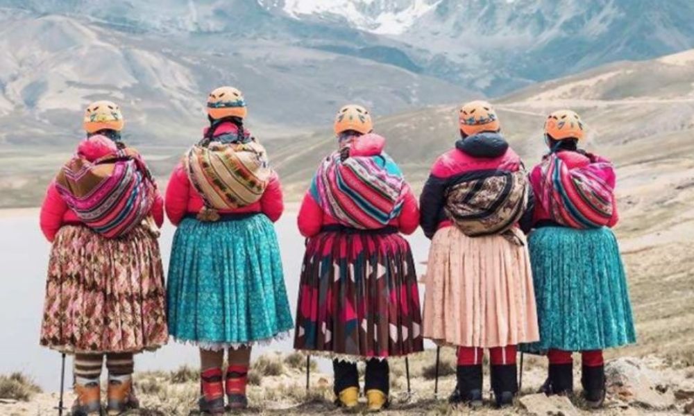 Mujeres indígenas buscan conquistar el Everest